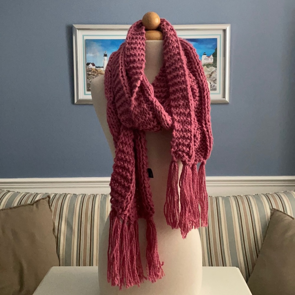 💜 5/$20 Blush Pink Wool scarf HM H&M